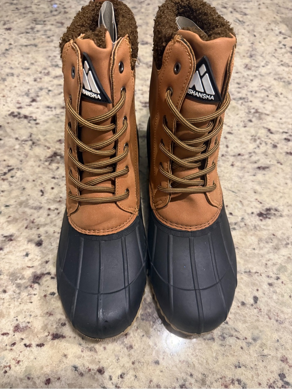 Outdoor brown & tan waterproof winter boots #winterboots #outdoor